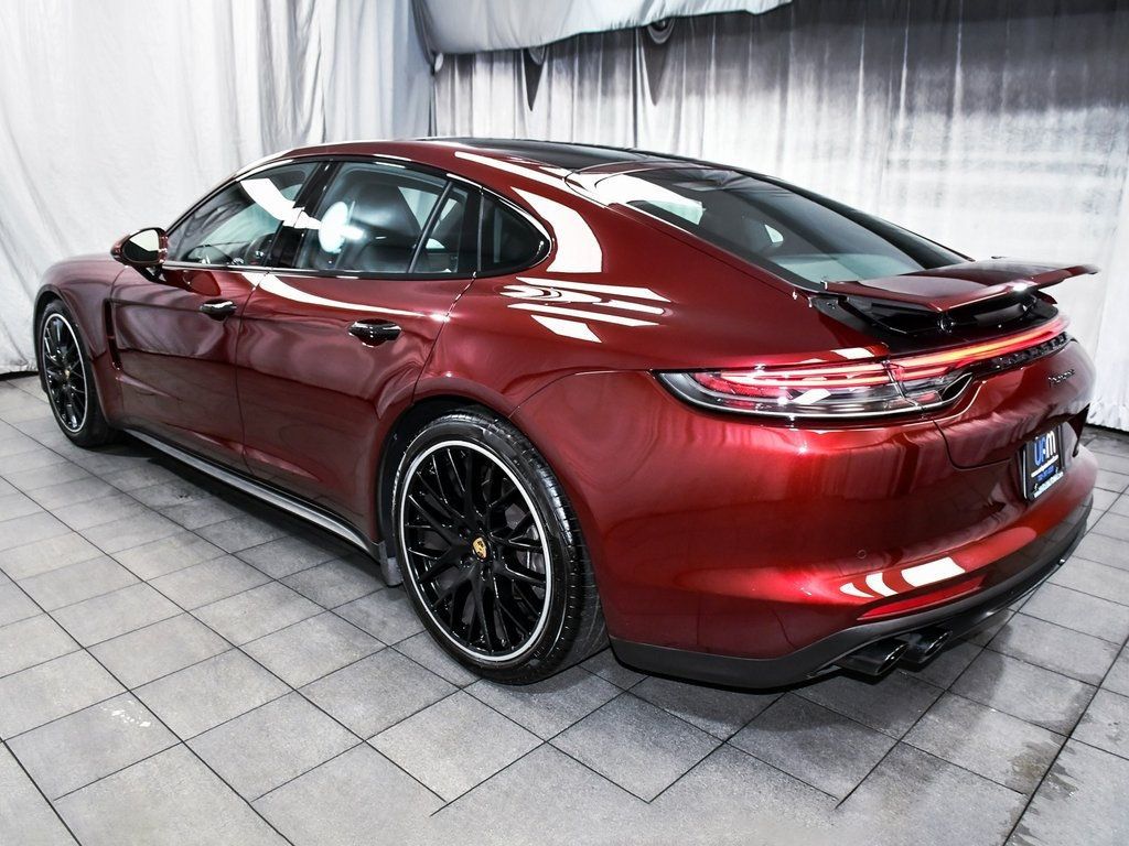 2023 Porsche Panamera Platinum photo 4