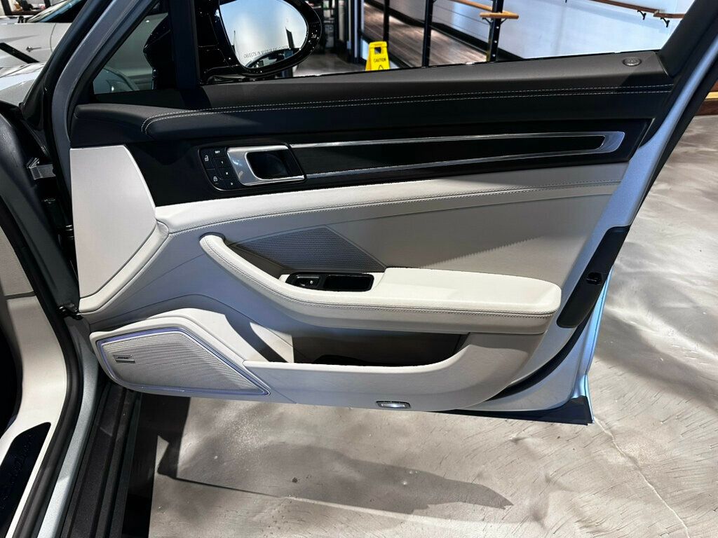 2023 Porsche Panamera PlatinumEdition/AssistancePkg/HeadUpDisplay/HtdSteerWheel - 23044862 - 31