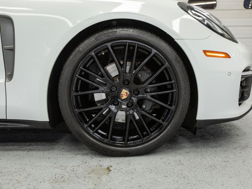 Porsche Panamera photo 11