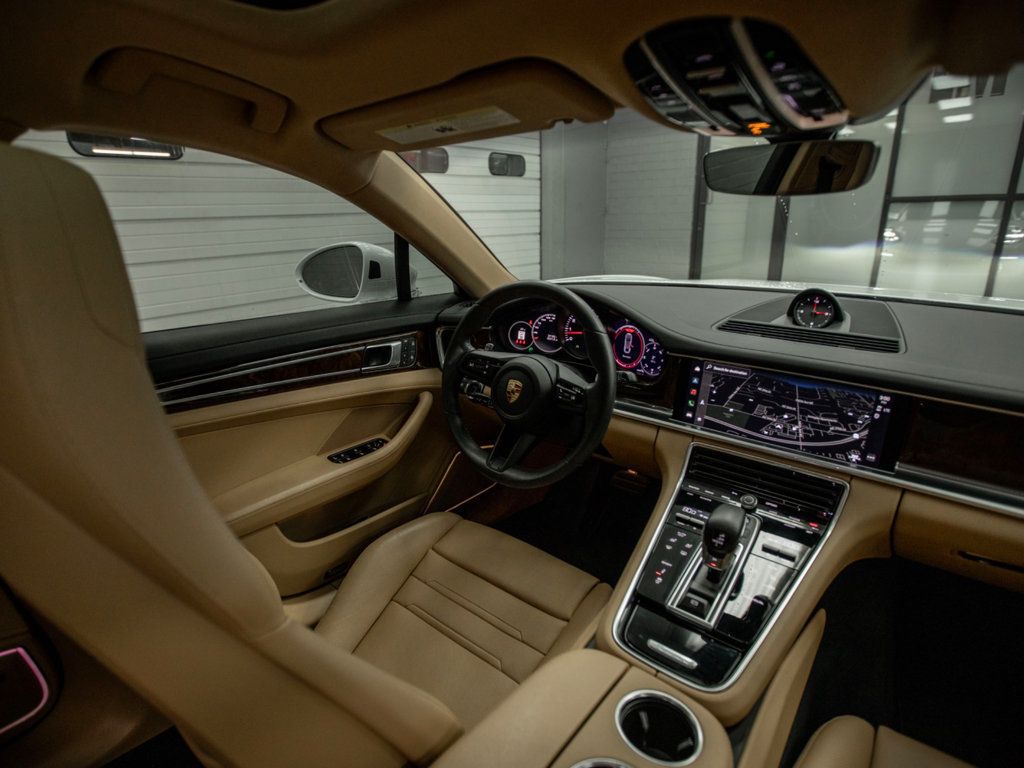 Porsche Panamera photo 16
