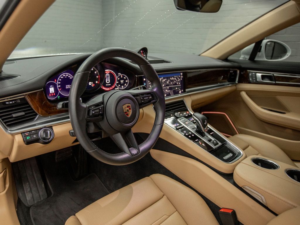 Porsche Panamera photo 17
