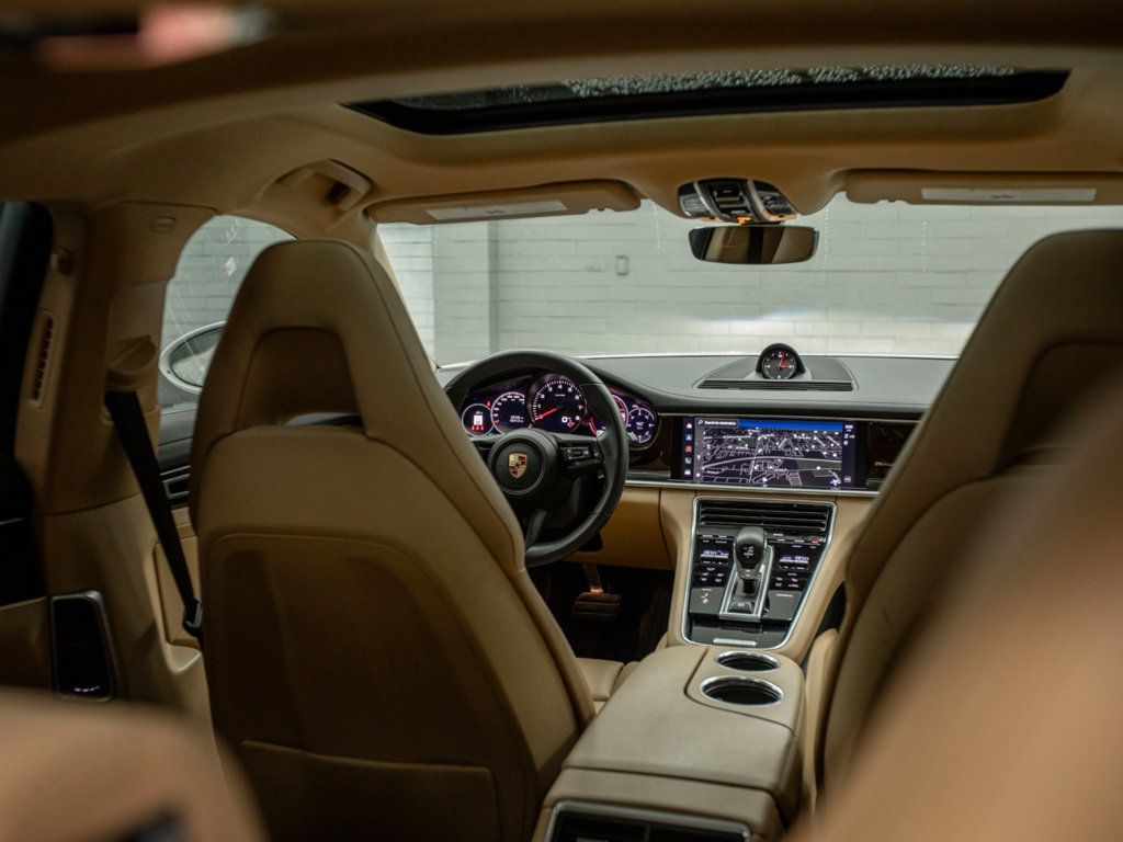 Porsche Panamera photo 27