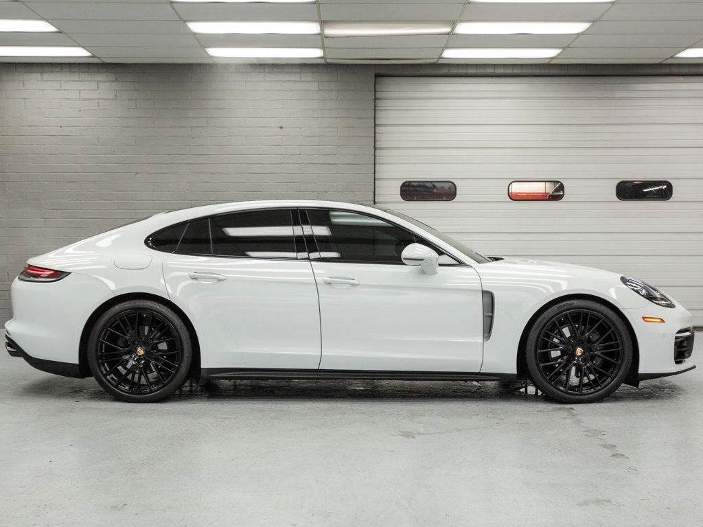 Porsche Panamera photo 3
