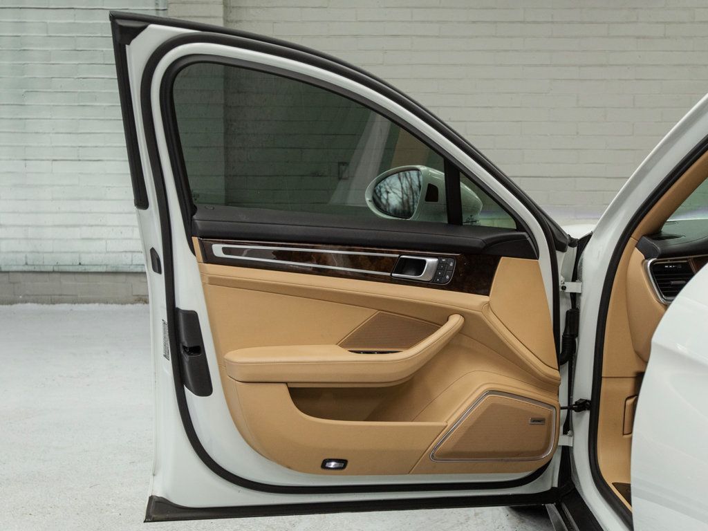 Porsche Panamera photo 34