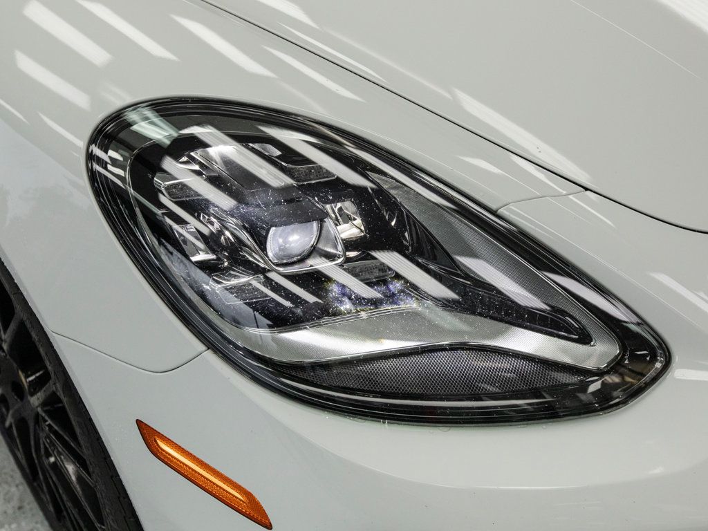 Porsche Panamera photo 9