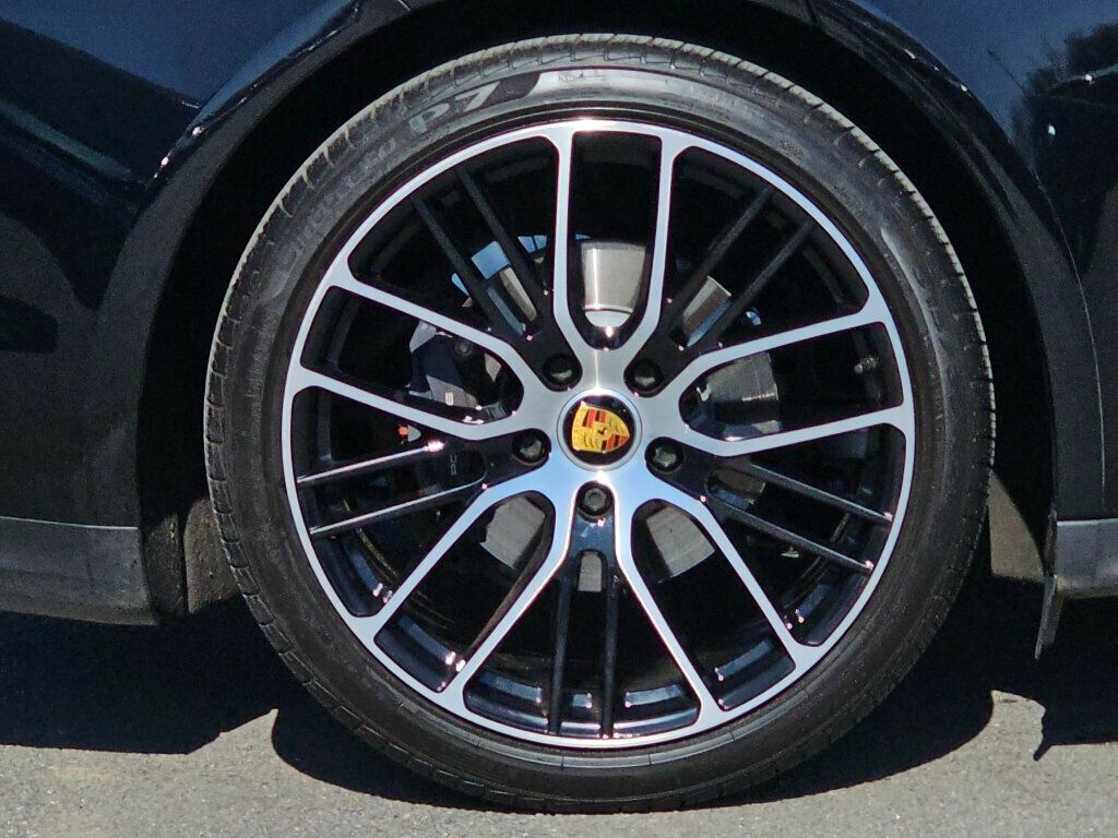 2023 Porsche Panamera Platinum Edition RWD - 22989690 - 40