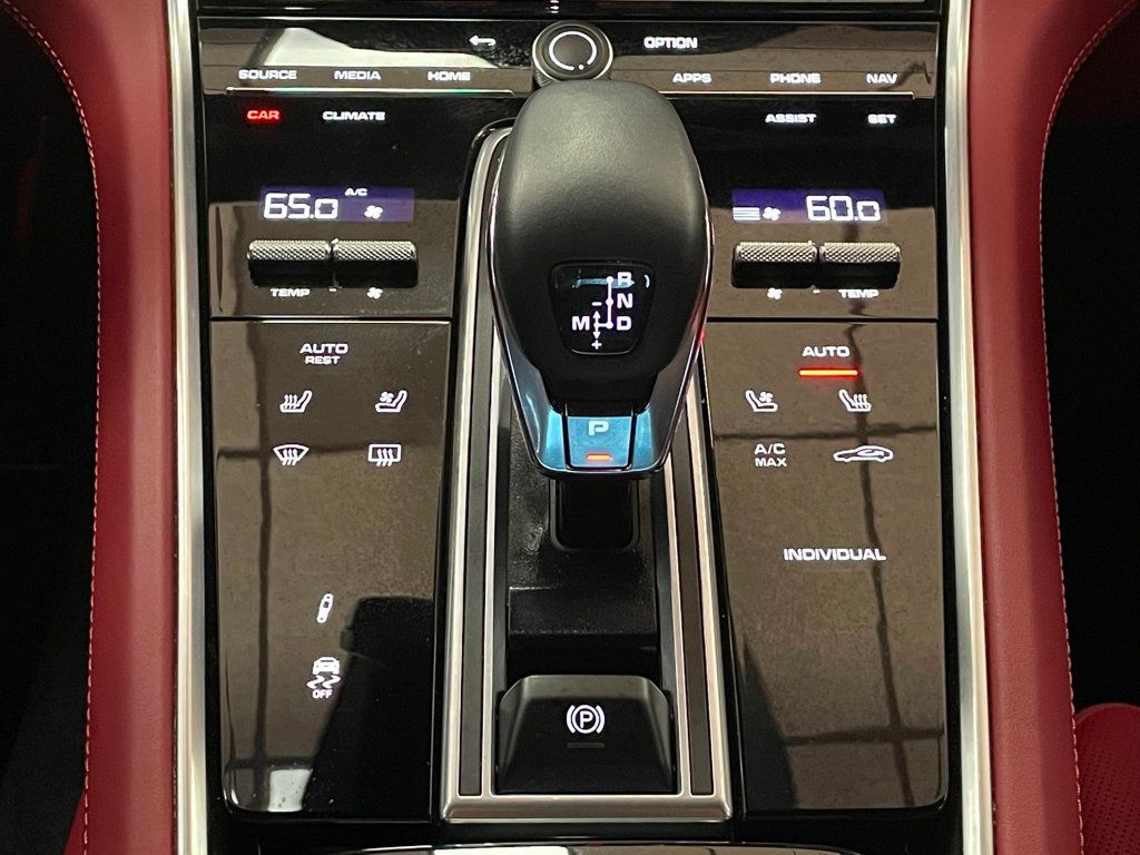 2023 Porsche Panamera Turbo S E-Hybrid AWD - 22976818 - 44