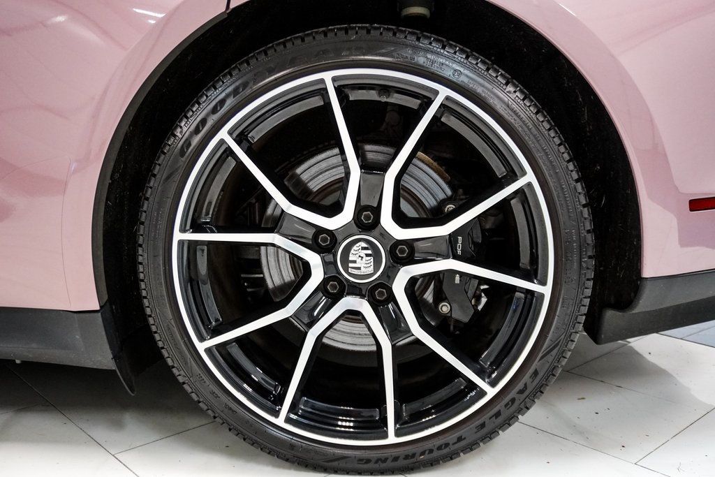 2023 Porsche Taycan 4S photo 10