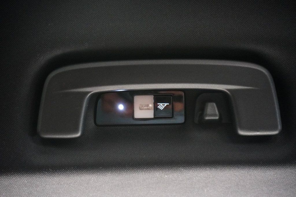 2023 Porsche Taycan 4S photo 22