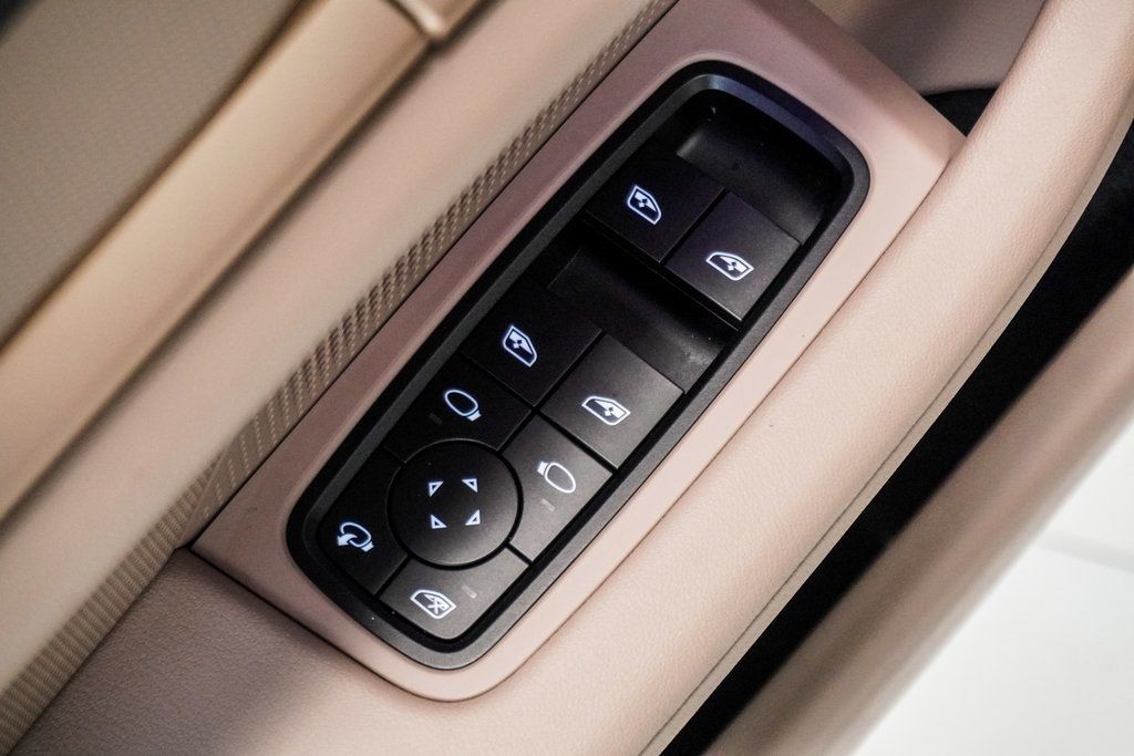 2023 Porsche Taycan 4S photo 34