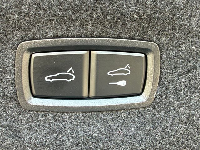 2023 Porsche Taycan **4S*MSRP$143170*PRM PKG PANO-SPRTCHRONO 21"WHEELS*PSCB BRAKES** - 22996510 - 30