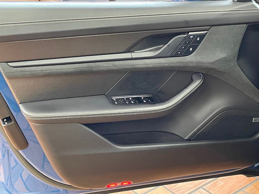 2023 Porsche Taycan GTS AWD - 22966764 - 14