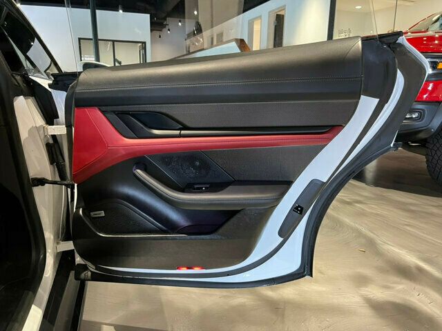 2023 Porsche Taycan GTS/Premium Pkg/AWD/Carbon Fiber Trim/Blind Spot Monitor/NAV - 22346701 - 25