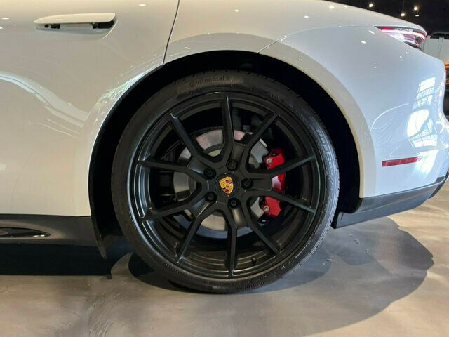 2023 Porsche Taycan GTS/Premium Pkg/AWD/Carbon Fiber Trim/Blind Spot Monitor/NAV - 22346701 - 32