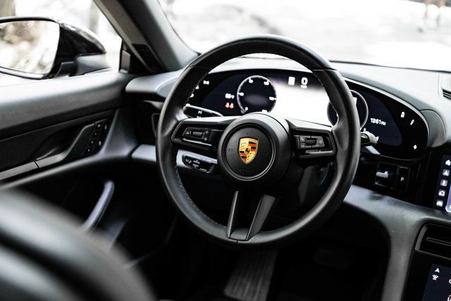 2023 Porsche Taycan MSRP$97560/AdaptiveSportSeats/FixedPanoramicRoof/NAV - 23069616 - 22