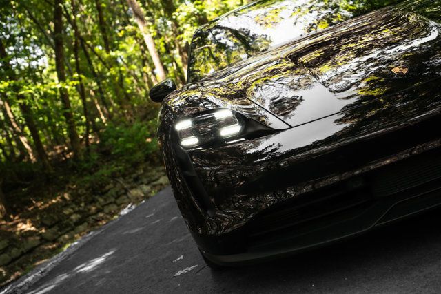 2023 Porsche Taycan MSRP$97560/AdaptiveSportSeats/FixedPanoramicRoof/NAV - 23069616 - 2