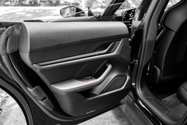 2023 Porsche Taycan MSRP$97560/AdaptiveSportSeats/FixedPanoramicRoof/NAV - 23069616 - 29