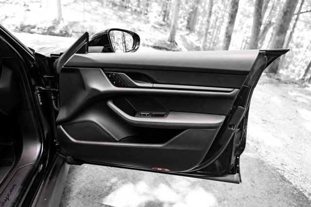 2023 Porsche Taycan MSRP$97560/AdaptiveSportSeats/FixedPanoramicRoof/NAV - 23069616 - 30