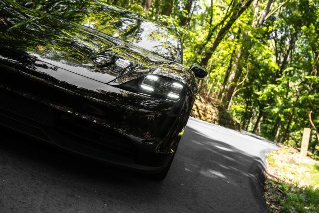 2023 Porsche Taycan MSRP$97560/AdaptiveSportSeats/FixedPanoramicRoof/NAV - 23069616 - 3