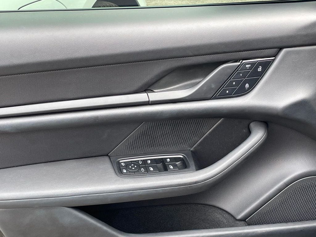 2023 Porsche Taycan RWD - 22986393 - 14