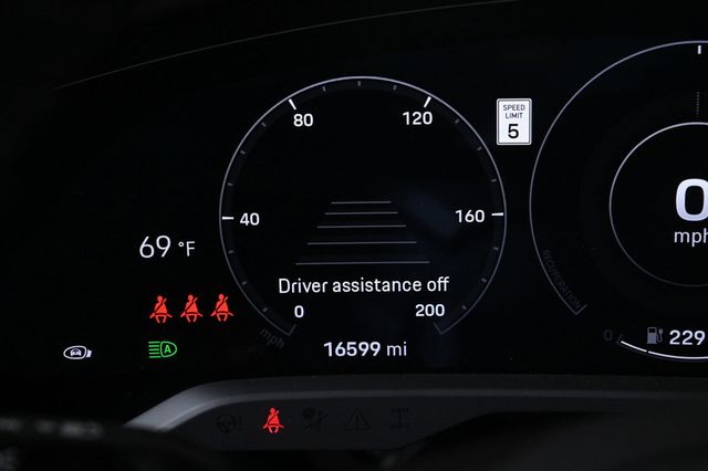 2023 Porsche Taycan Turbo - 22978971 - 13