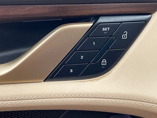 2023 Porsche Taycan Turbo Cross Turismo AWD - 22966147 - 15