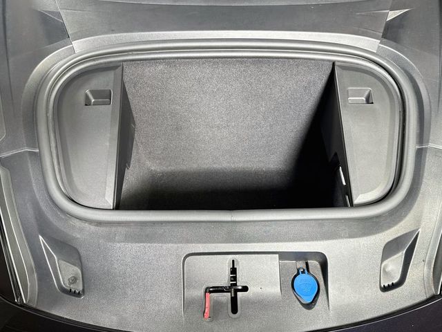 2023 Porsche Taycan w/ Performanc Battery Plus - 23070552 - 24