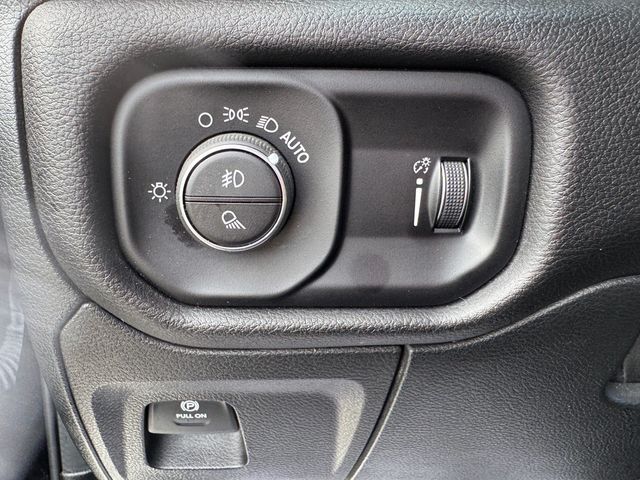 2023 Ram 1500 Big Horn 4x4 Crew Cab 5'7" Box - 23094797 - 24