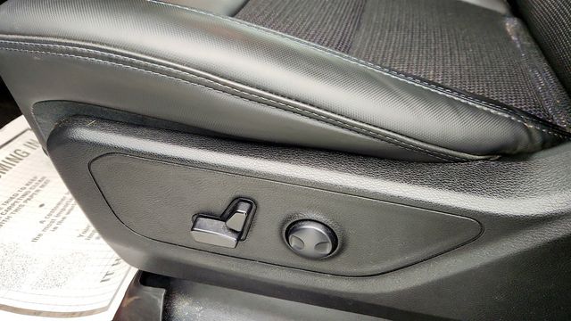 2023 Ram 1500 Big Horn 4x4 Crew Cab 5'7'' Box Built-to-Last Edition, Level 2 - 23001269 - 10