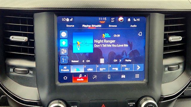 2023 Ram 1500 Big Horn 4x4 Crew Cab 5'7'' Box Built-to-Last Edition, Level 2 - 23001269 - 17