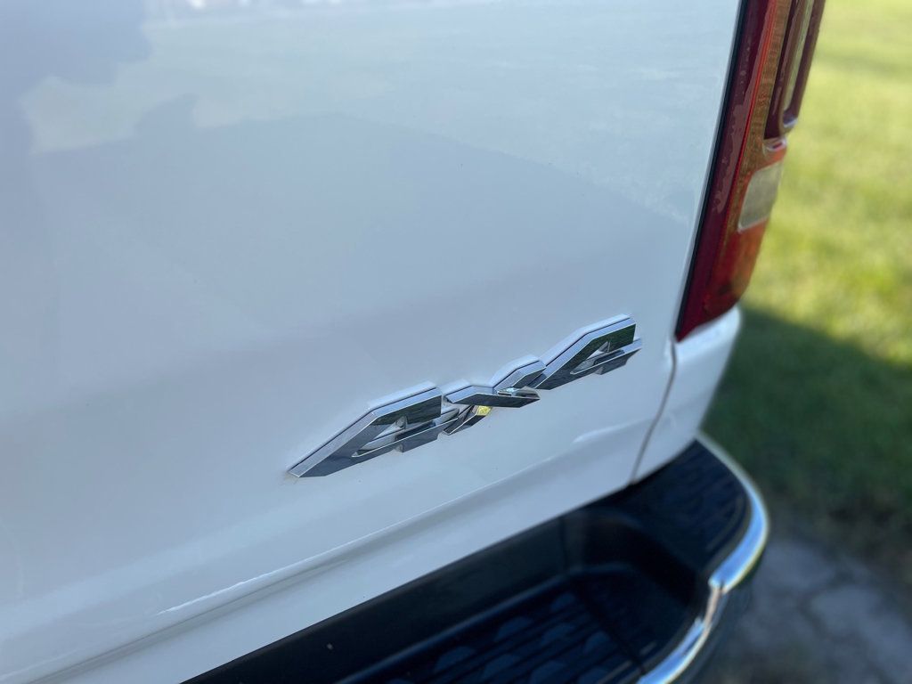 2023 Ram 1500 Laramie 4x4 Crew Cab 5'7" Box - 23092508 - 11