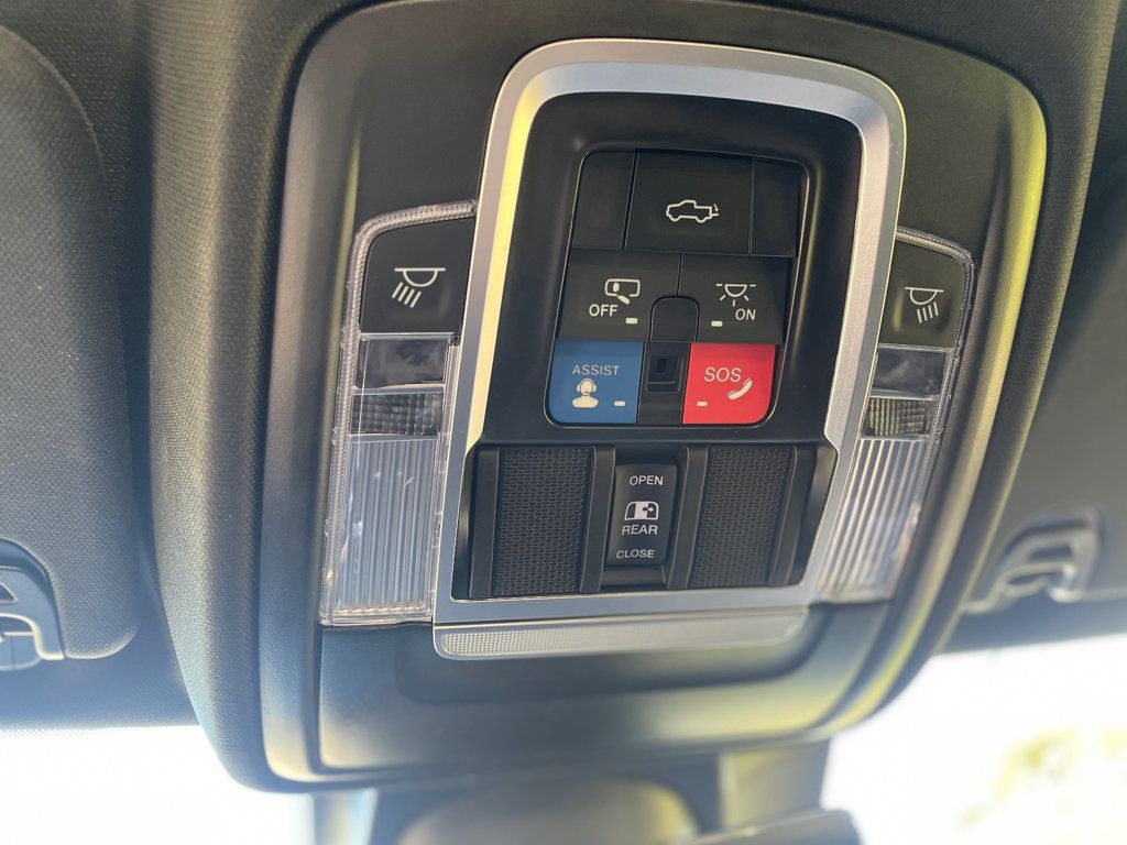2023 Ram 1500 Laramie 4x4 Crew Cab 5'7" Box - 23092508 - 41
