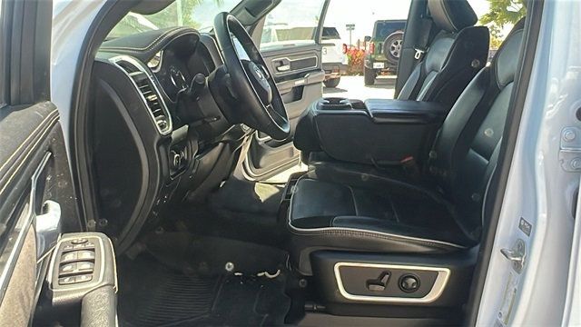 2023 Ram 1500 Laramie 4x4 Crew Cab 5'7" Box - 22883707 - 17