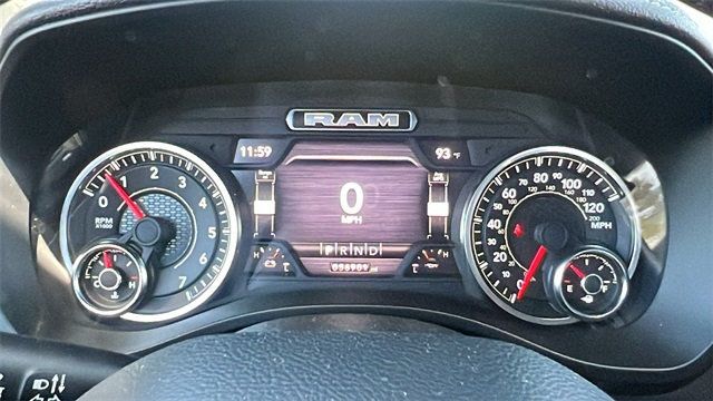 2023 Ram 1500 Laramie 4x4 Crew Cab 5'7" Box - 22883707 - 32