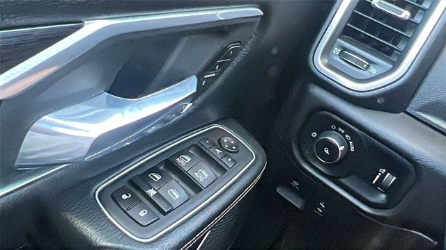 2023 Ram 1500 Laramie 4x4 Crew Cab 5'7" Box - 22883707 - 34