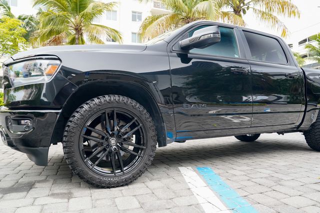 2023 Ram 1500 Laramie 4x4 Crew Cab 5'7" Box - 23062312 - 11
