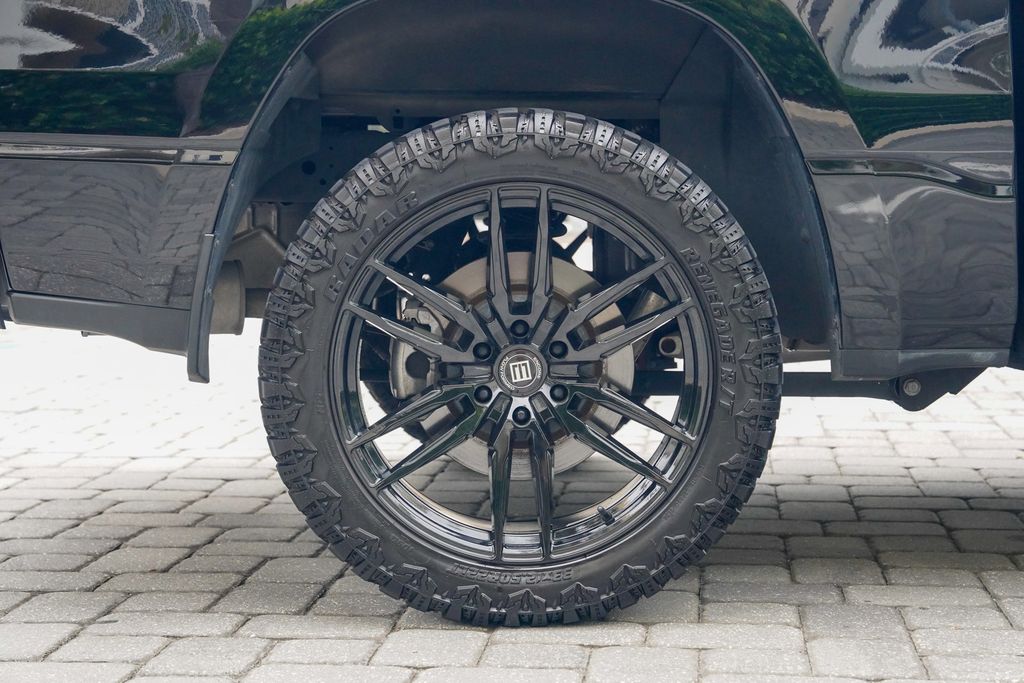 2023 Ram 1500 Laramie 4x4 Crew Cab 5'7" Box - 23062312 - 31