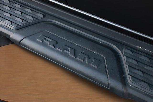 2023 Ram 1500 Laramie 4x4 Crew Cab 5'7" Box - 23080347 - 43