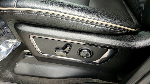 2023 Ram 1500 Limited 4x4 Crew Cab 5'7'' Box Night Edition w/ Increased Towing - 22986280 - 10