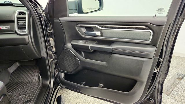2023 Ram 1500 Lone Star 4x4 Crew Cab 5'7'' Box Night Edition w/ Level 2 Group - 23021567 - 26