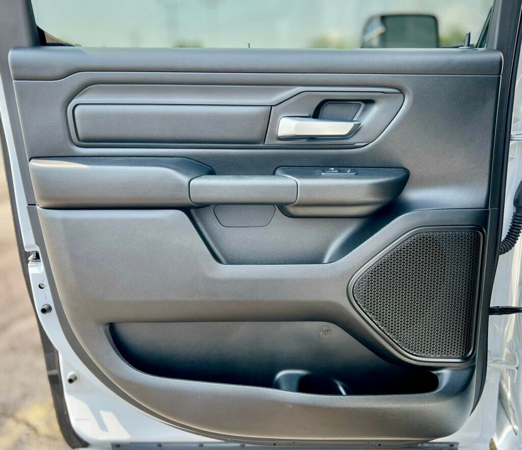 2023 Ram 1500 Tradesman photo 13