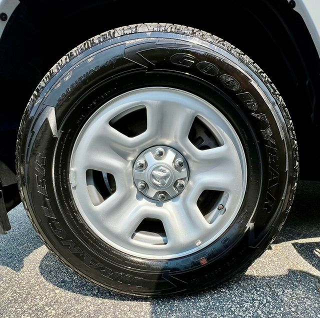 2023 Ram 1500 Tradesman 4x4 Crew Cab 5'7" Box - 22894449 - 31