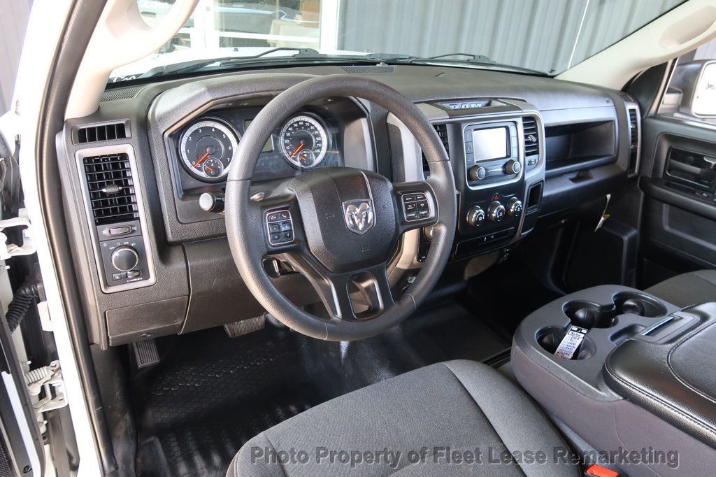 2023 Ram 1500 Classic Ram 1500 4WD Crew Cab SWB - 23087408 - 9