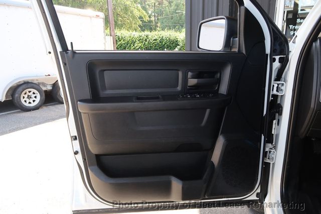 2023 Ram 1500 Classic Ram 1500 4WD Crew Cab SWB - 23087408 - 12