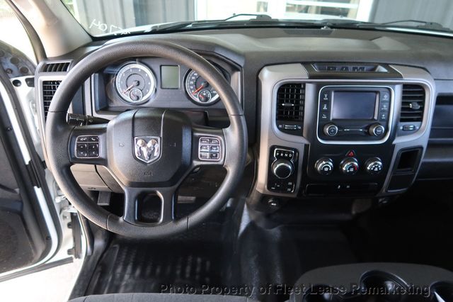 2023 Ram 1500 Classic Ram 1500 4WD Crew Cab SWB - 23087408 - 25