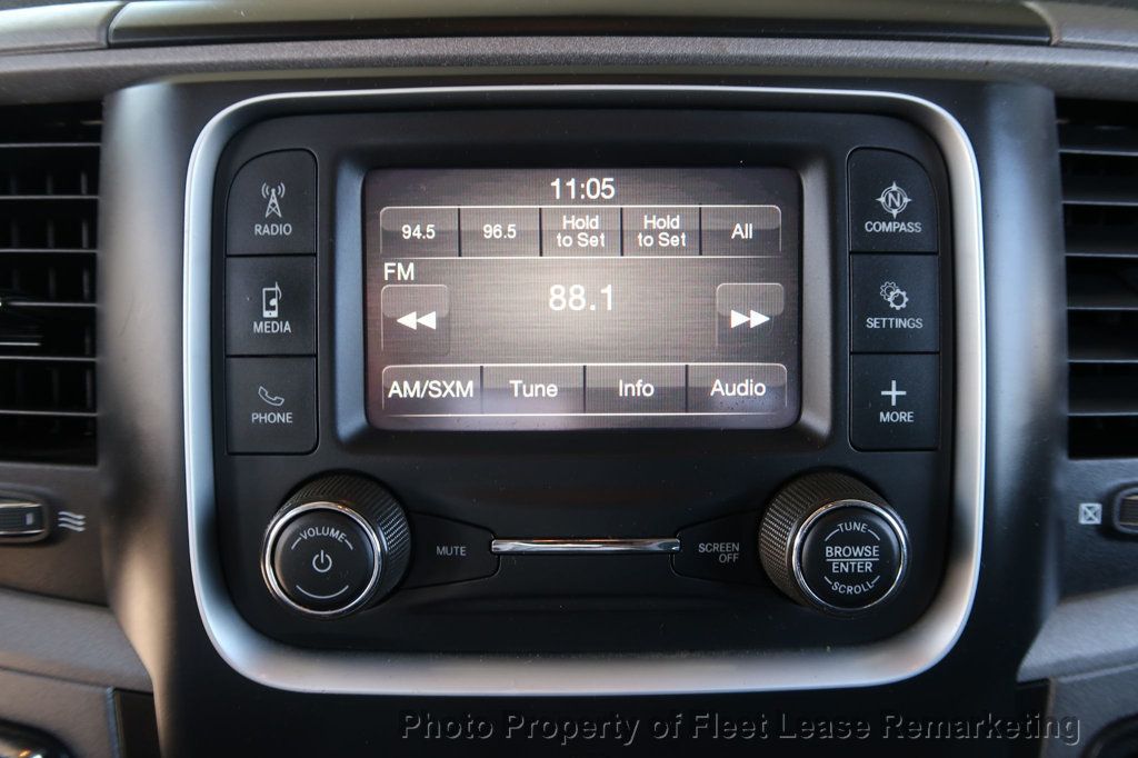 2023 Ram 1500 Classic Ram 1500 4WD Crew Cab SWB - 23087408 - 28
