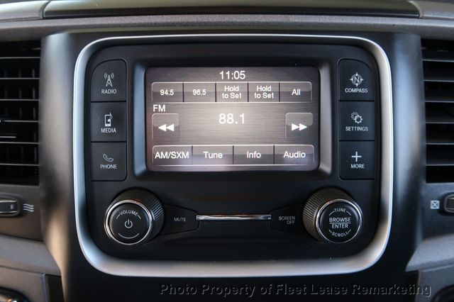 2023 Ram 1500 Classic Ram 1500 4WD Crew Cab SWB - 23087408 - 28