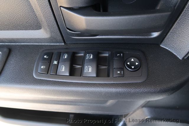2023 Ram 1500 Classic Ram 1500 4WD Crew Cab SWB - 23087408 - 37