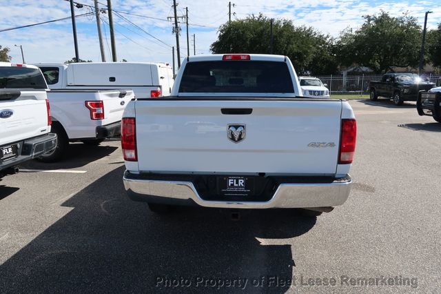 2023 Ram 1500 Classic Ram 1500 4WD Crew Cab SWB - 23087408 - 3