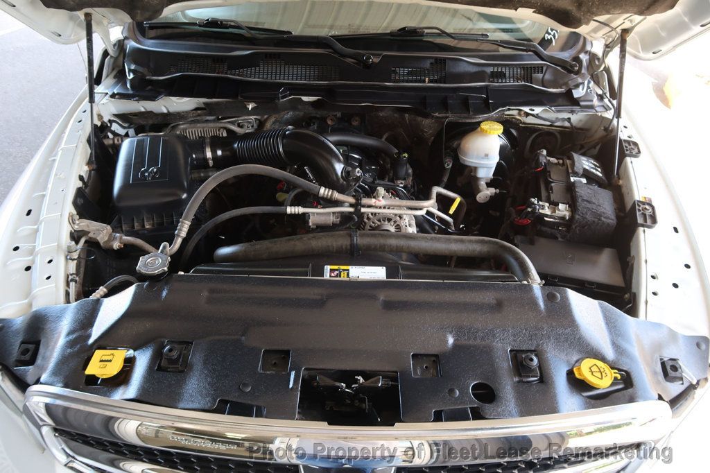 2023 Ram 1500 Classic Ram 1500 4WD Crew Cab SWB - 23087408 - 40
